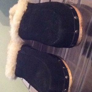 Ugg clogs